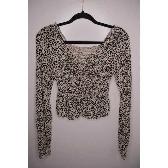 Urban Outfitters Tops - URBAN OUTFITTERS Long Sleeve Smocked Crop Top Women's Small Black White Print